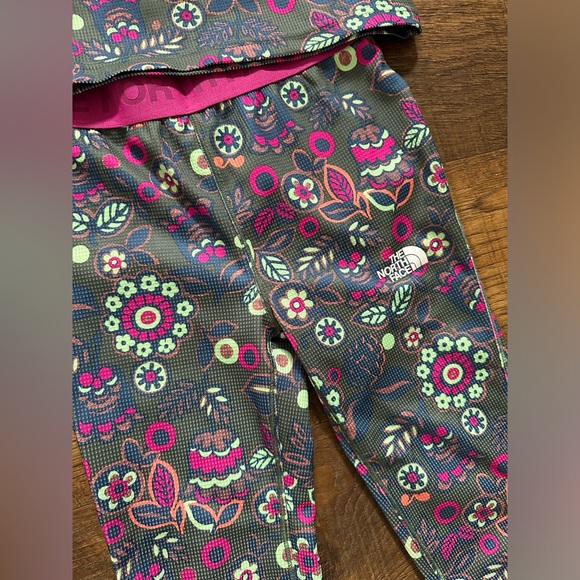 North Face girls base layer - Picture 4 of 4